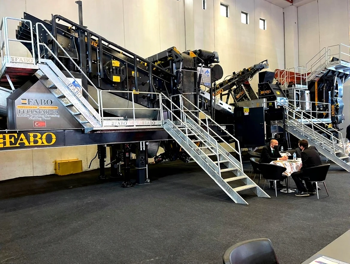 xfb62ws115rmt0cvb3fa5j6ng0 60-100 Ton / Hour Mobile Tertiary Jaw Crusher - Image 1