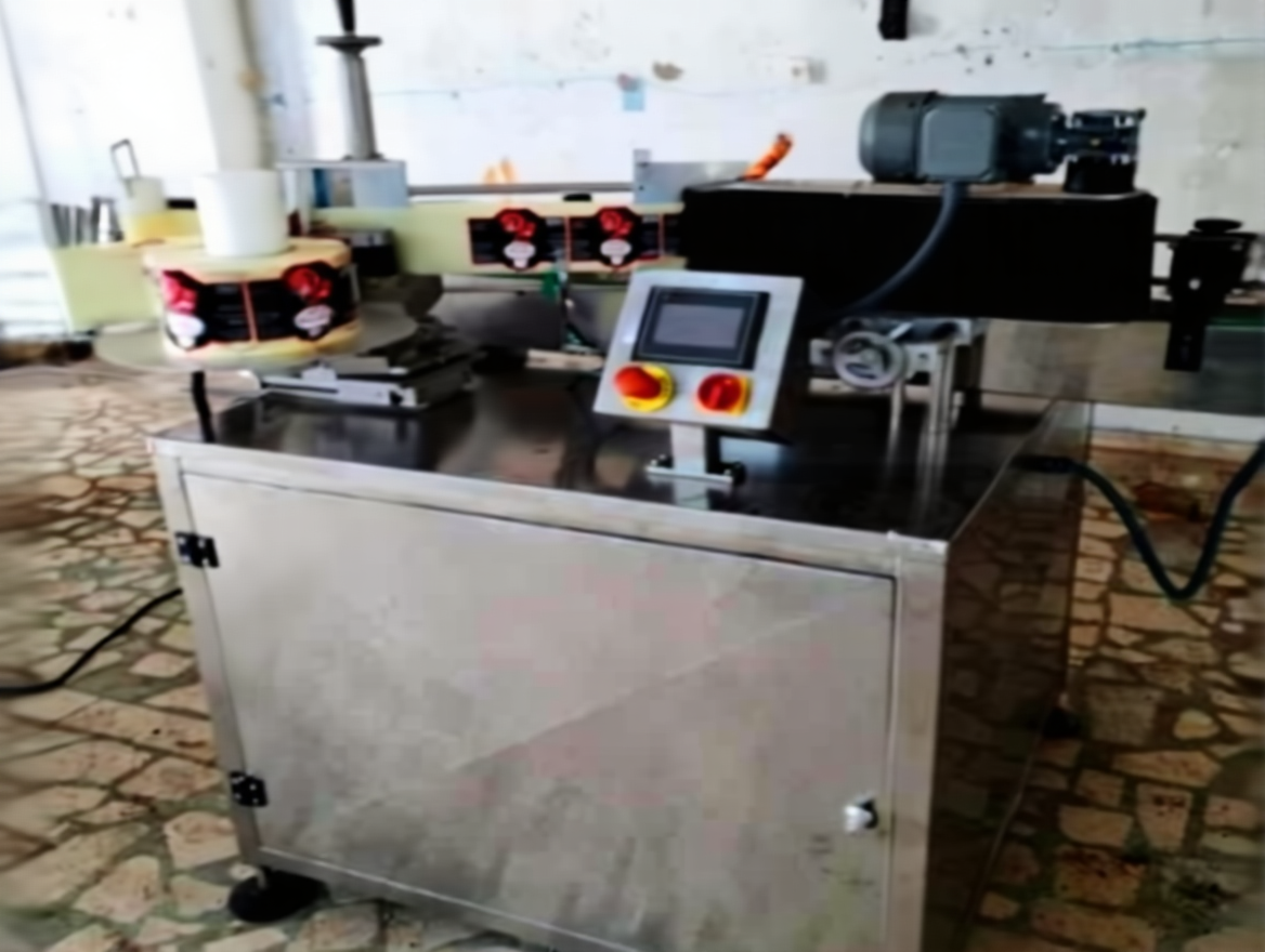 xhx6epzyf5rme0ctnjh8gabhz8 Single-Sided Labeling Machine - Image 1