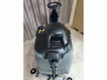 B 90 R Ride-On Floor Scrubber - Image 4