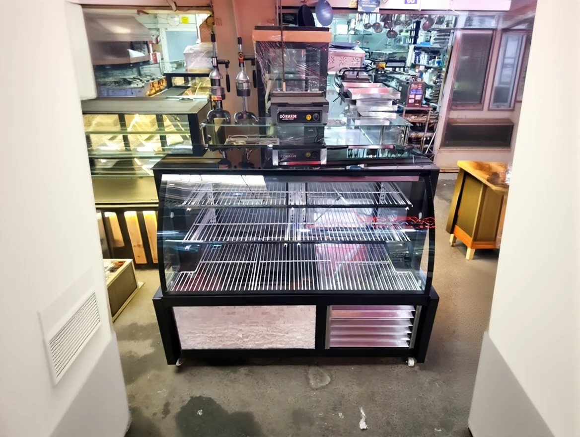 ycaw4zn6ysrm80ctw16b4fyh3w 150X75x120 Cm Stainless Steel Domed Glass Display Cabinet - Image 1