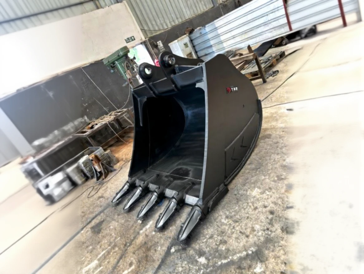 yy5x6r3gasrmr0cva0e90cn7tc Komatsu PC350 Ağır Hizmet Kovası - Image 1